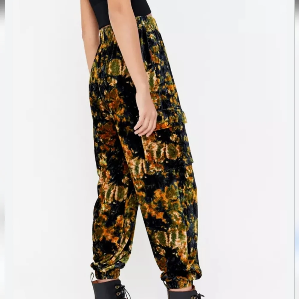 Urban Outfitters Penelope Velvet Joggers Black Green Orange Gold XS Cozy Chic - Picture 3 of 12